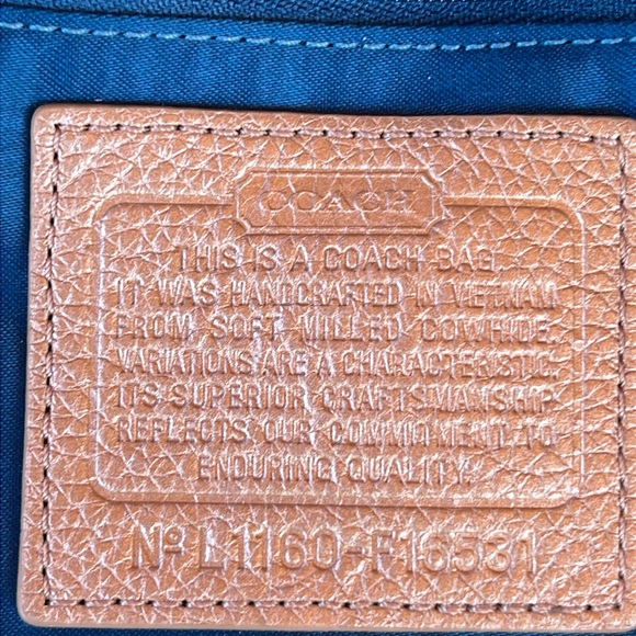 Coach L1160-F16531 Penelope pebbled leather carryall beige  teal interior - Picture 6 of 8